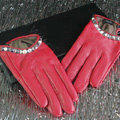 Fashion Women Crystal Genuine Leather Sheepskin Half Palm Short Gloves Size M - Red