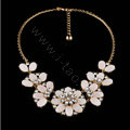 Luxury Crystal White Shell Flower Pendant Choker Bib Statement Necklace Women Jewelry