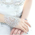 Calssic Rhinestone Married Bridal Hand Bracelet Wedding Jewelry Crystal Hollow Armlet Chain