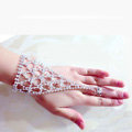 Simple Hellow Rhinestone with Ring Bracelet Bridal Wedding Crystal Stage Hand Chain Accessories